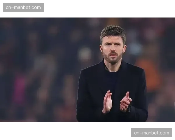 卡里克怒斥裁判尺度不一 两次拉拽动作仅判一次点球